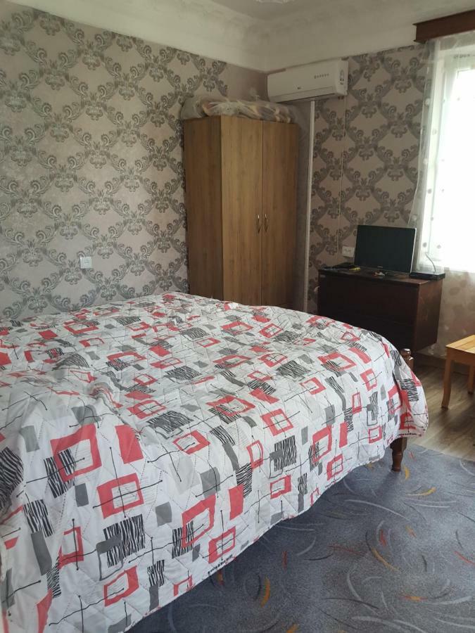 Gios Guest House Tsjakvi Eksteriør bilde