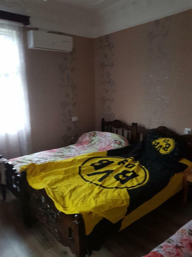 Gios Guest House Tsjakvi Eksteriør bilde